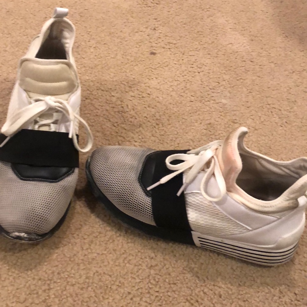 kendall and kylie braydin sneakers